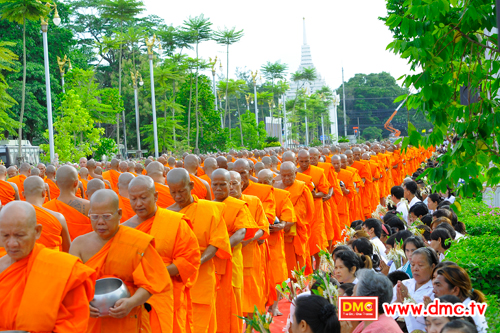 ตักบาตร,พระพุทธศาสนา